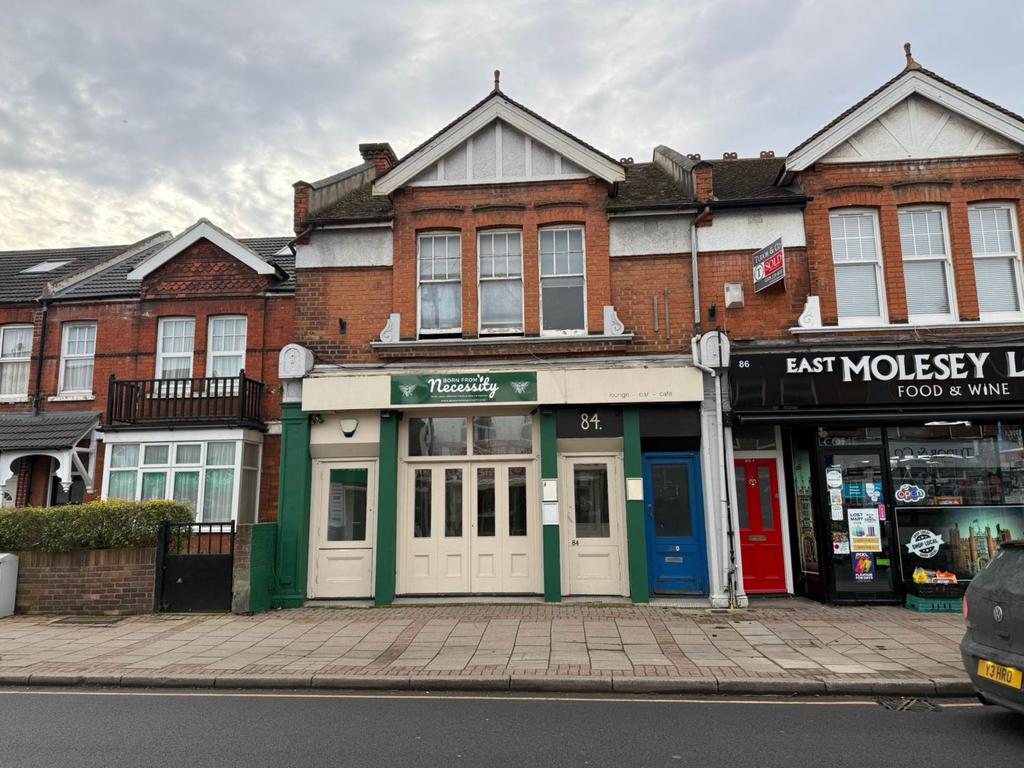 84 Walton Road, East Molesey Retail property (high street) - £1,833 pcm