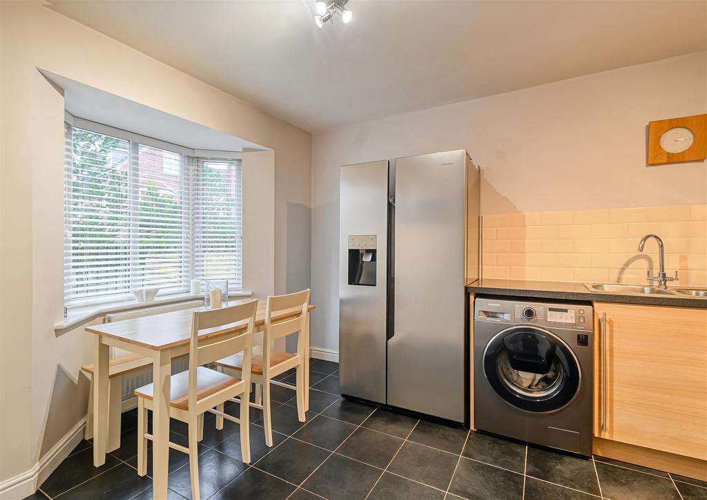 13 Hazledine Way-12.jpg
