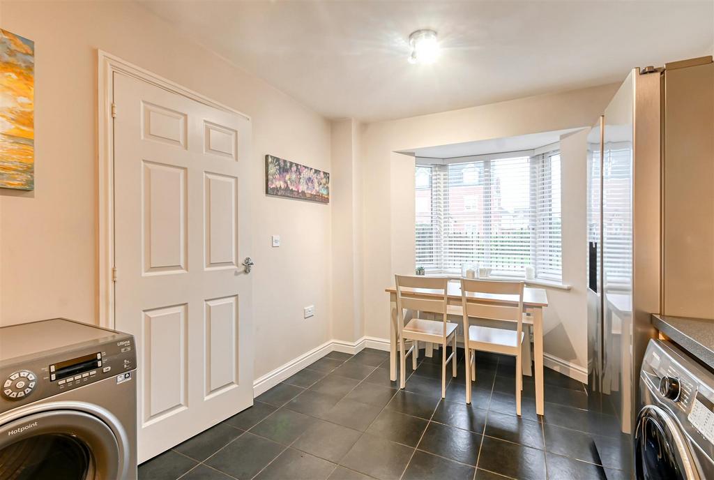 13 Hazledine Way-13.jpg