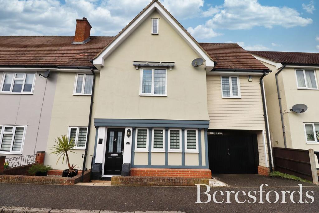 Main Road, Great Leighs, CM3 4 bed end of terrace house - £550,000