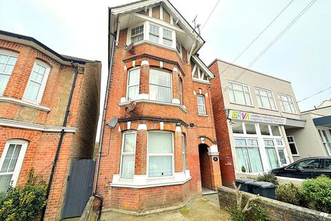 2 bedroom apartment to rent, London Road, Bexhill-on-Sea, TN39