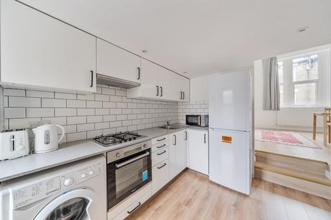 1 bedroom apartment to rent, Trinity Road London SW17