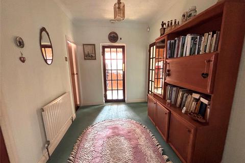 2 bedroom bungalow for sale, Tolworth Gardens, Chadwell Heath, RM6