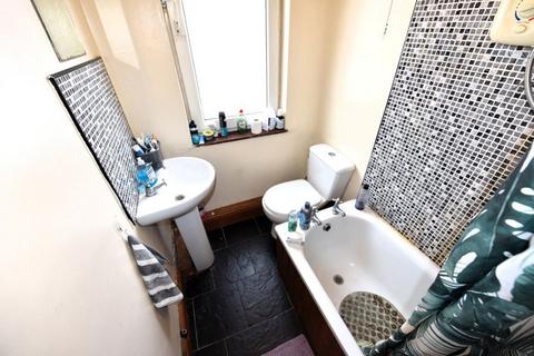 6 bedroom house to rent, 53 Manor Drive