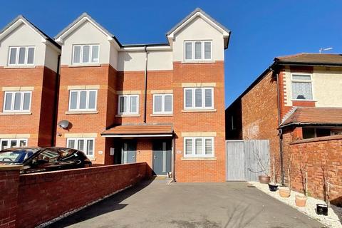 3 bedroom semi-detached house for sale, Lyons Road, Southport PR8