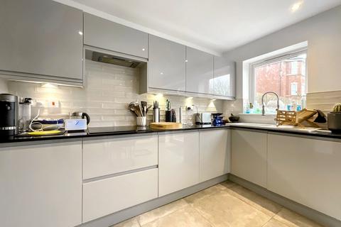 3 bedroom semi-detached house for sale, Lyons Road, Southport PR8