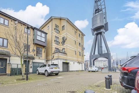 2 bedroom flat for sale, Magdalen House, Royal Docks, London, E16