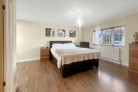 4 bedroom detached house for sale, Penn Close, Grays RM16