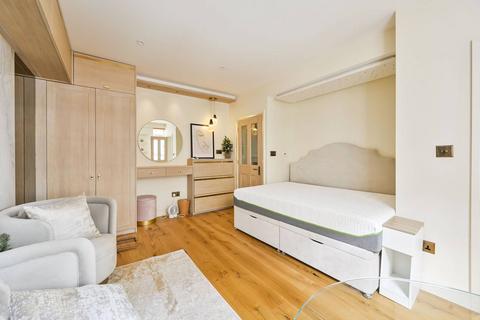 Studio to rent, Sloane Avenue, Chelsea, London, SW3