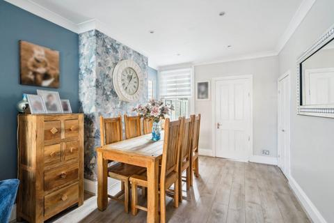 54 King Edward Road, Watford, WD19 4DL