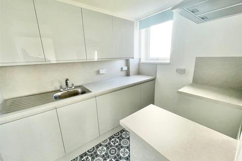 1 bedroom flat to rent, Citadel Road, Plymouth PL1