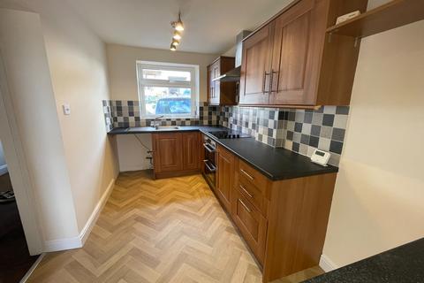 3 bedroom terraced house to rent, Elizabeth Street, Oakworth BD22