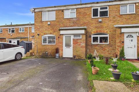 3 bedroom terraced house for sale, Pennine Road, Slough, Berkshire, SL2