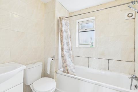 3 bedroom terraced house for sale, Pennine Road, Slough, Berkshire, SL2