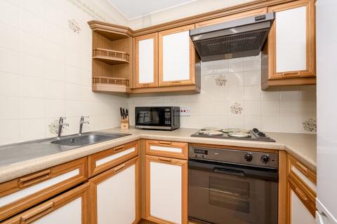 1 bedroom retirement property for sale, Flat  Bridge Court, WEYBRIDGE, KT13