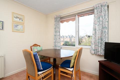 1 bedroom retirement property for sale, Flat  Bridge Court, WEYBRIDGE, KT13