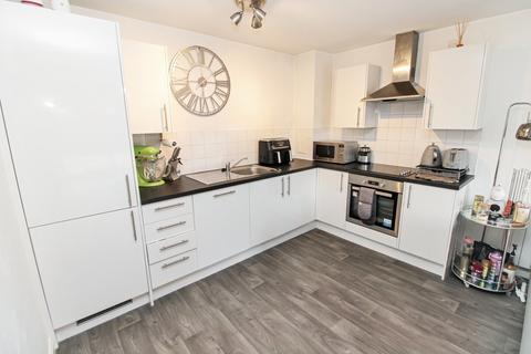 2 bedroom apartment for sale, Harrow Close, Bedford, MK42