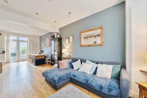 4 bedroom terraced house for sale, Lancaster Road, Willesden, NW10