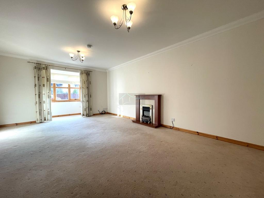 Lounge a.JPG