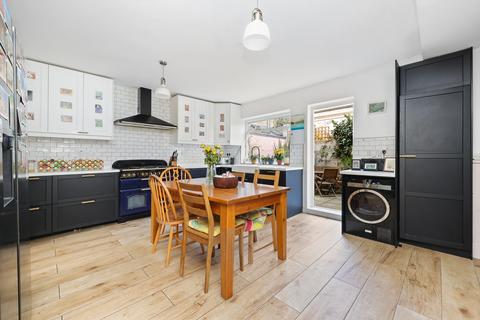 4 bedroom terraced house for sale, Hackney E8