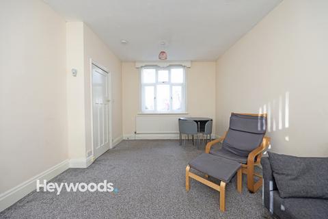 3 bedroom townhouse to rent, Wesley Place, Newcastle-under-Lyme