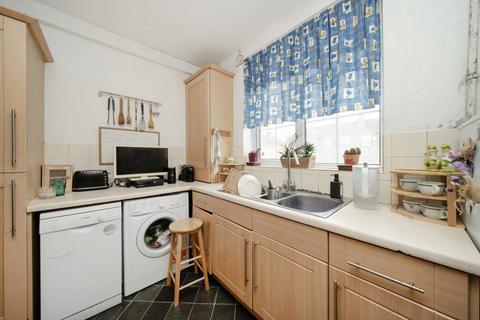 2 bedroom flat for sale, Abbey Road, London NW8