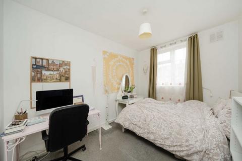 2 bedroom flat for sale, Abbey Road, London NW8