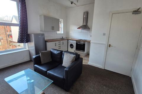 1 bedroom flat to rent, Osborne Road, M19 2DT
