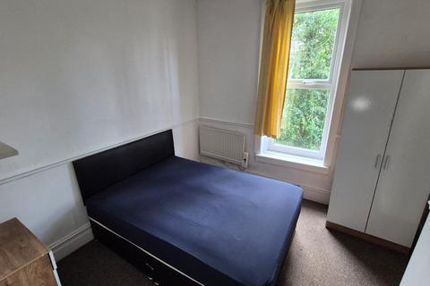 1 bedroom flat to rent, Osborne Road, M19 2DT