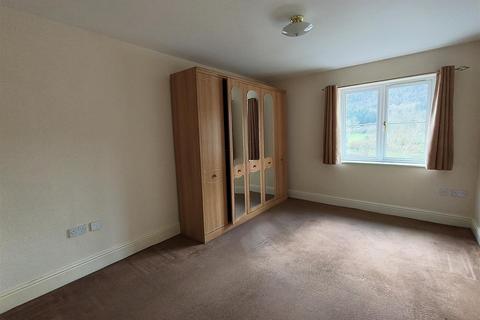 2 bedroom flat to rent, Conwy Terrace, Llanrwst