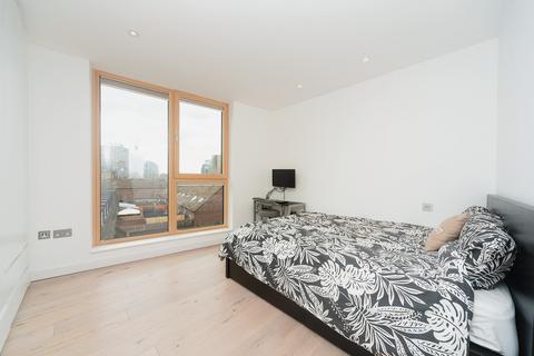 2 bedroom flat to rent, Falcon Road, London, SW11