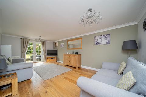 21 Britannia Close, Bowerhill, Melksham, SN12 6WB
