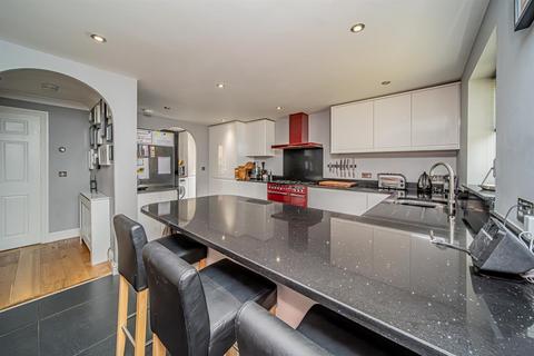 21 Britannia Close, Bowerhill, Melksham, SN12 6WB