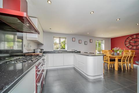 21 Britannia Close, Bowerhill, Melksham, SN12 6WB