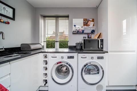 21 Britannia Close, Bowerhill, Melksham, SN12 6WB