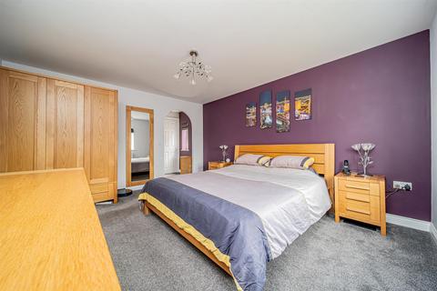 21 Britannia Close, Bowerhill, Melksham, SN12 6WB