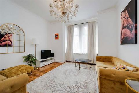 2 bedroom flat for sale, Larch Road, London NW2