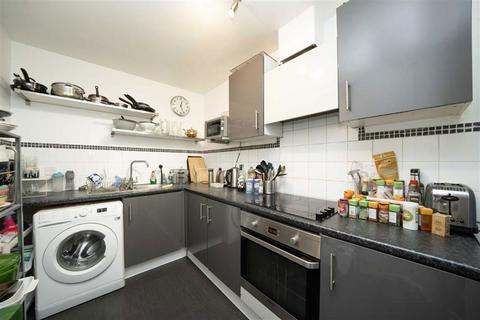 3 bedroom flat for sale, Sweden Gate, London SE16