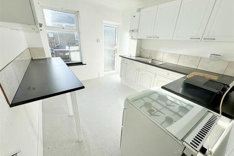 1 bedroom flat for sale, First Floor Flat Dolphin Street, Cleethorpes, N.E. Lincolnshire, DN35 8NE