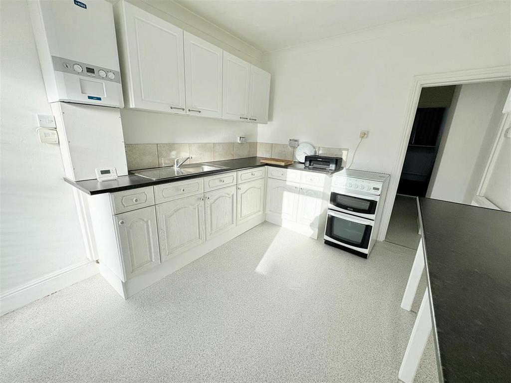 Different view of the kitchen