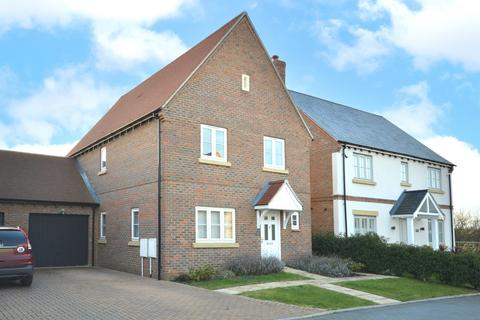 4 bedroom detached house for sale, Pfullmann Street, Aylesbury HP22