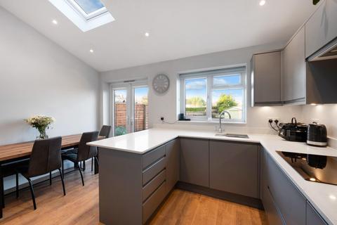 15 Sparrow Farm Road, Epsom, KT17 2JJ