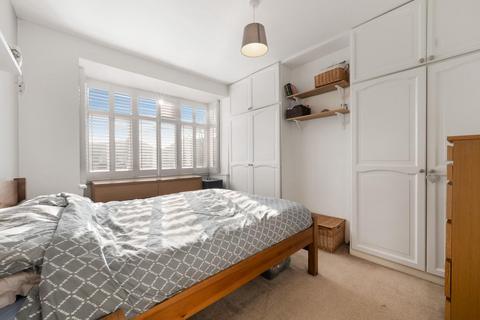 15 Sparrow Farm Road, Epsom, KT17 2JJ