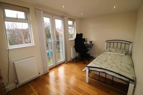 1 bedroom terraced house to rent, Arngask Road, London SE6