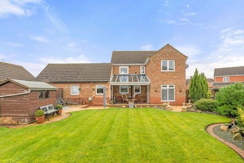 4 bedroom detached house for sale, Bayes Road, Skegness PE25