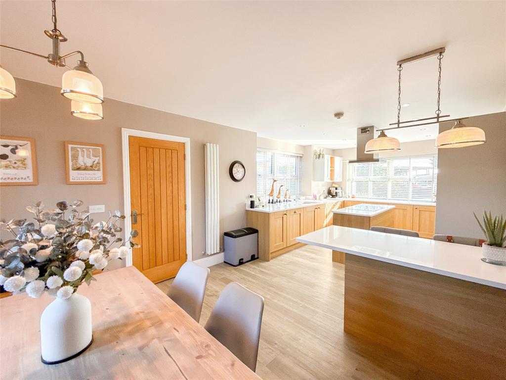 Dining Kitchen