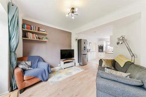 1 bedroom flat for sale, Downside, Epsom