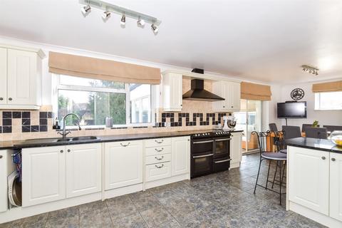 3 bedroom detached house for sale, Ufton Close, Maidstone, Kent