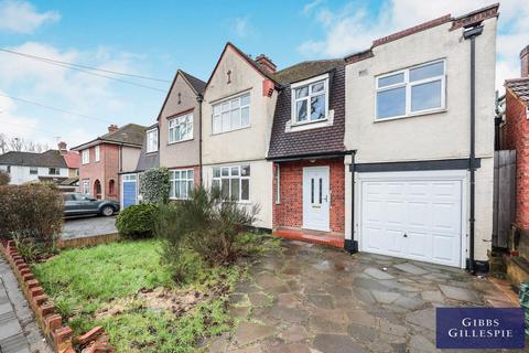 4 bedroom semi-detached house to rent, Beaulieu Drive, Pinner, HA5