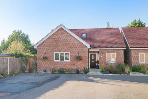 4 bedroom chalet for sale, Willow Lane, Norwich NR16